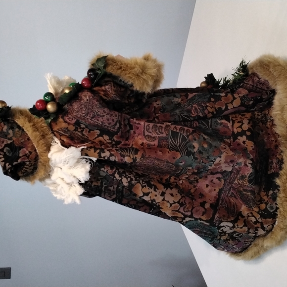 16" Santa - Picture 4 of 7